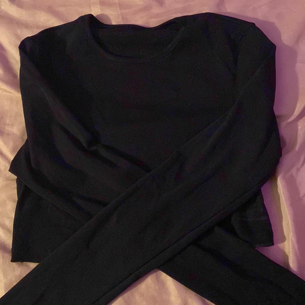 Black long sleeve cropped top (medium,brand new)